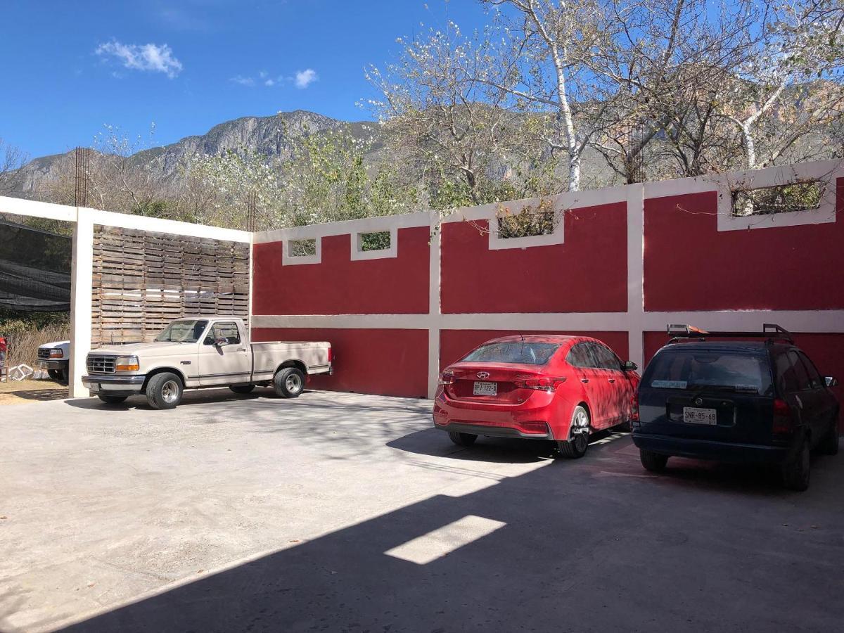 Oyo Hotel Cuatro Reales Galeana Exteriör bild