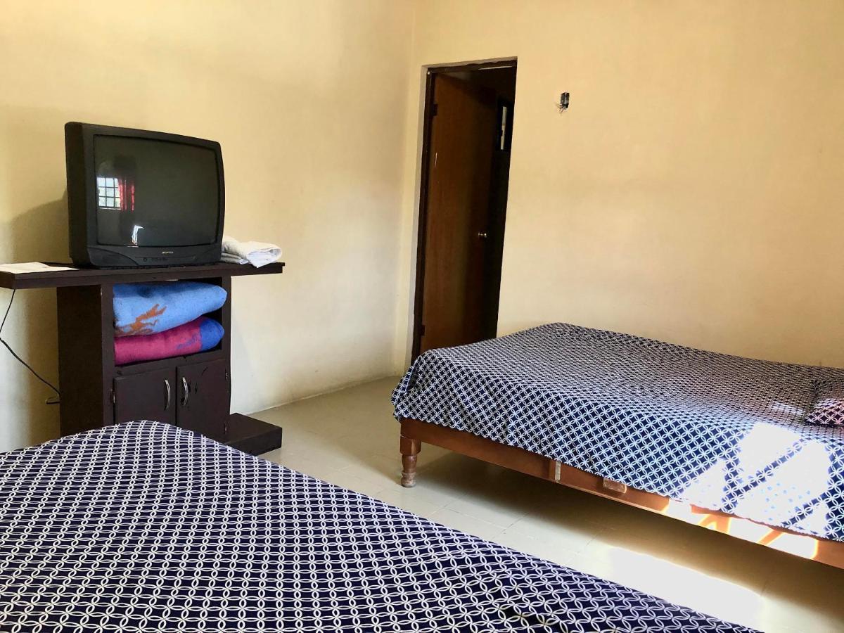 Oyo Hotel Cuatro Reales Galeana Exteriör bild