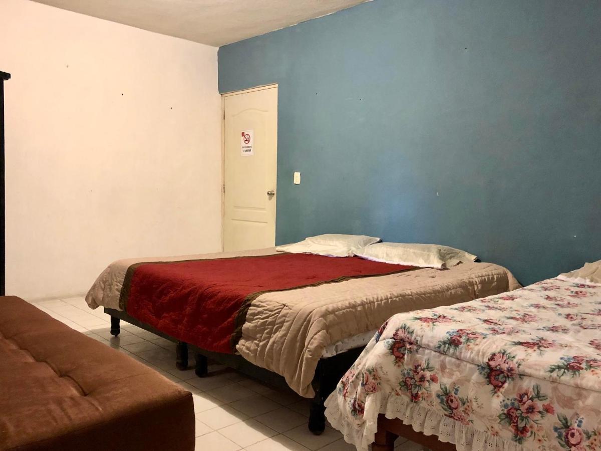 Oyo Hotel Cuatro Reales Galeana Exteriör bild