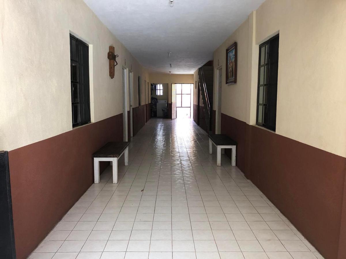 Oyo Hotel Cuatro Reales Galeana Exteriör bild